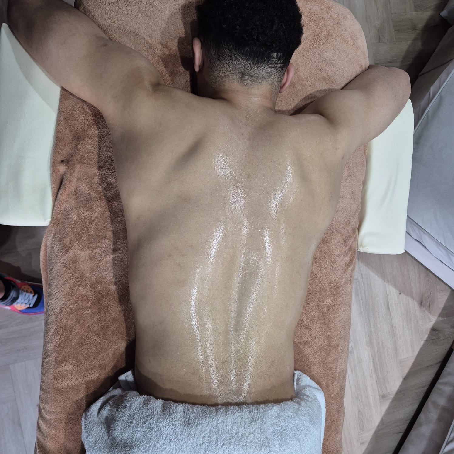 Lymphatic drainage massage treatment
